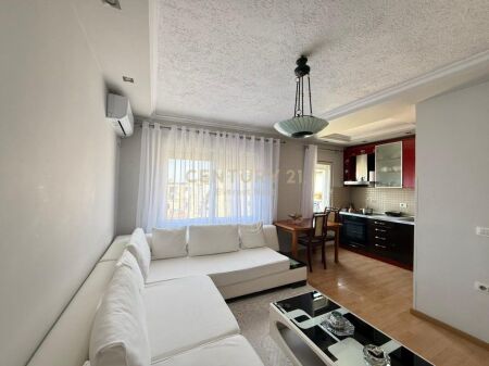 Shitet Apartament 2+1 tek Sheshi Shtraus
