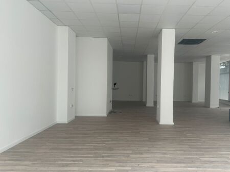 NEGOZIO IN AFFITTO 172,5 M2 STAZIONE FERROVIARIA 2.600 EURO FH-66253