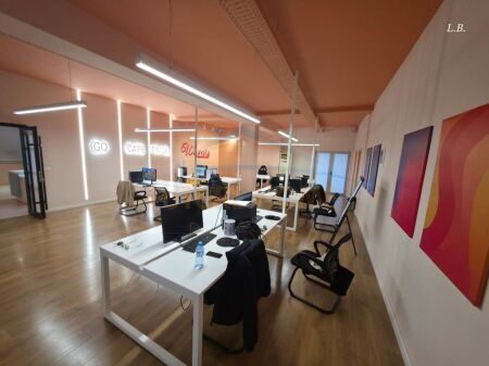 Rent, Business Premises, Commune of Paris, Tirana.