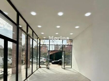Rent | Business Premises | Pazari i Ri | 700 €/month