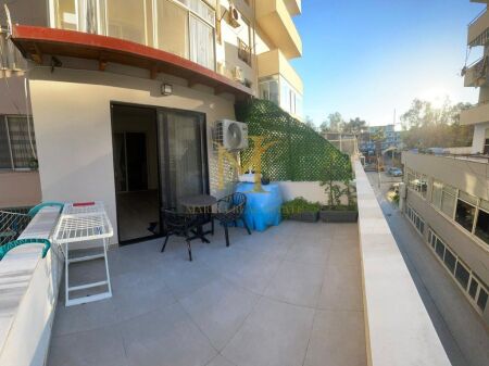 APPARTAMENTO 1+1 IN AFFITTO SULLA SPIAGGIA ILIRIA !!