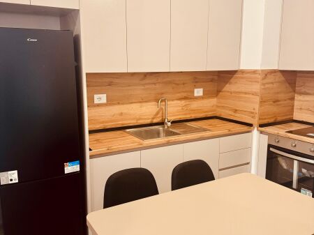 Jepet  me qira 1+1 Mangalem /Ali Dem