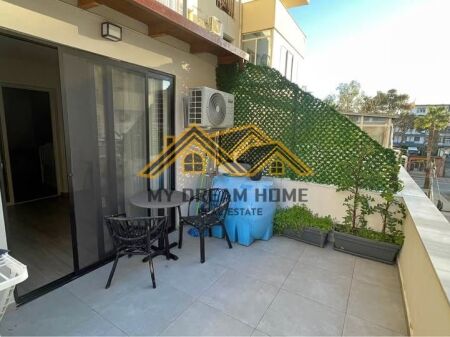 Monolocale In Affitto sulla Spiaggia di Durazzo!