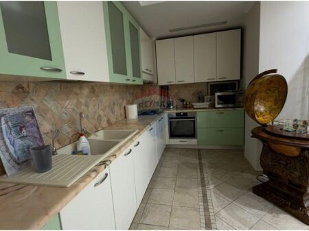 Apartament - Për Qira - Rruga Ismail Qemali, Tiranë