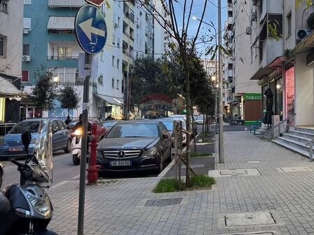 Negozio in vendita a Yzberisht