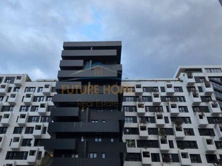 Qera,Ambjent zyre,Kompleksi Square 21