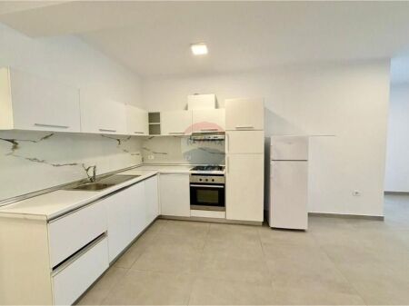 Apartament - Për Shitje - Kodra e Diellit 1, Tiranë