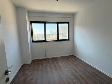 Shitet, Apartament 2+1+2+ Post Parkim, Rruga Sadik Petrela, Kompleksi ASL 2