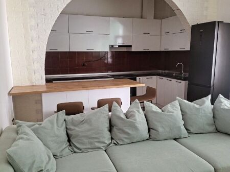 Appartamento duplex in affitto ad Ali Dem vicino a Kushtrimi i Lirise