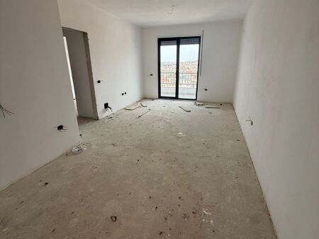 Kinostudio Complesso Latifi Vendesi Appartamento 1+1