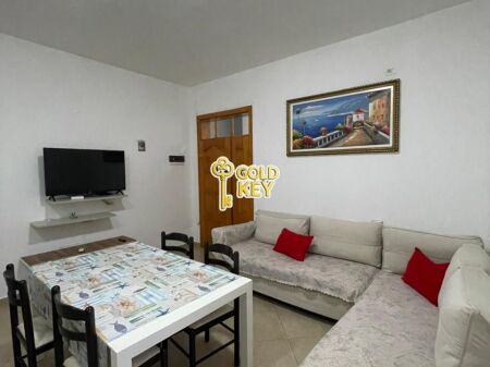 🏡 APARTAMENT ME QERA 2+1 + 2 BANJO – Pranë Vivas Hotel, Plazh Durrës