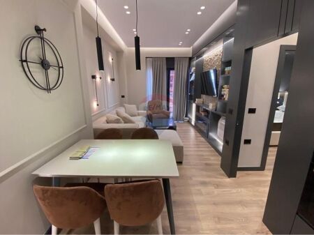 Apartament 1+1 per qira tek rruga e Kavajes!