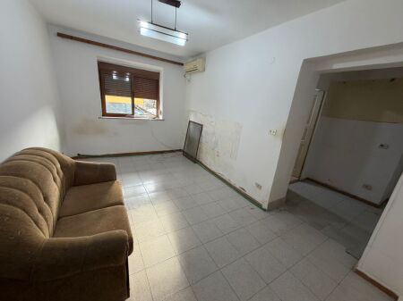 SHITET GAZONIERE 73000 eu  kat 2 ekzistues 27 metra   