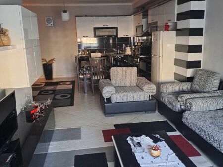 Fresk, jepet me qira apartament 2+1!