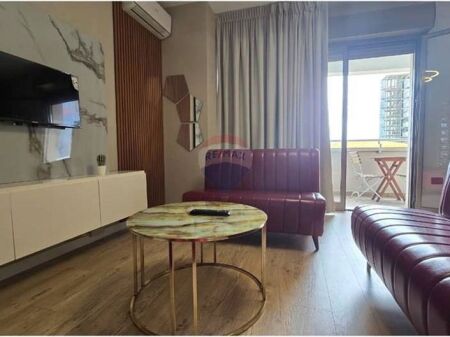 !!!Apartament - Për Qira - Sheshi Skënderbej, Tiranë!!!