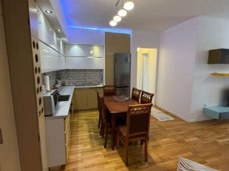 Jepet me Qira Apartament 2+1+2 – Kopshti Botanik
