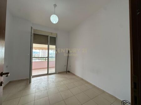 FOR SALE 2+1 APARTMENT AT KAMZA CORNER! 125,000 Euro