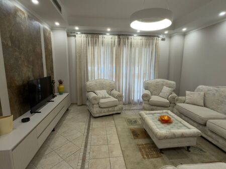 Apartament 2+1 per qira , Liceu Artistik, Stadiumi Air Albania