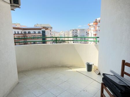 Jepet me qira apartament 2+1+2+2 ne Plazh