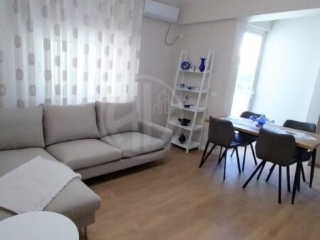 Apartament me qira 2+1 – Muzeumi Durrës