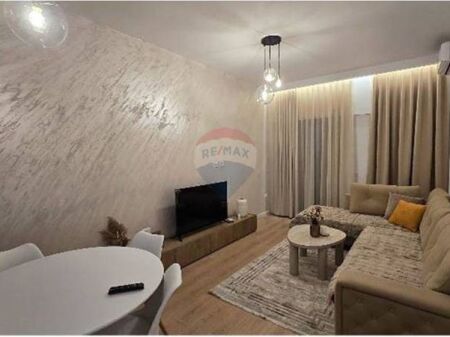 !!!Appartamento - In Affitto - Piazza Skënderbej, Tirana!!!