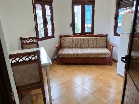 5 Maji, for rent entrance 1+1