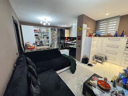 APPARTAMENTO 2+1+2 IN VENDITA VICINO A 21 DHJETORI-155.000 Euro