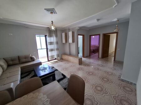 Jepet apartament me qera 2+1