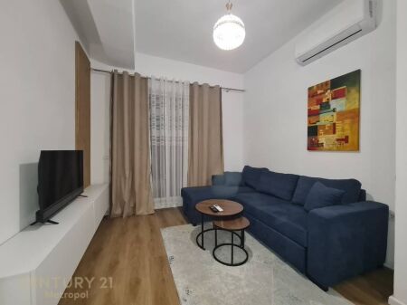 Shes apartament 1+1 te arreduar totalisht ne Rezidencen Kaimi!