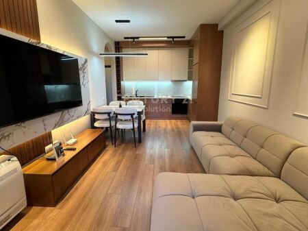 APPARTAMENTO IN VENDITA 1+1 VICINO AL PALAZZO CON FRECCE