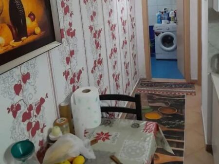 Apartament 1+1, Astir!