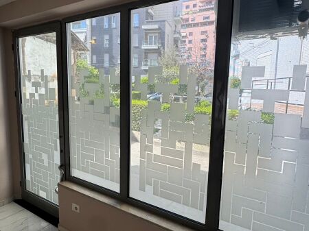 🔥 AMBIENTE COMMERCIALE IN AFFITTO – VICINO AL CENTRO DI TIRANA! 🔥