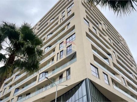 Zyre me qira te Mine Peza Residence!