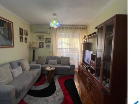 OKAZION, Shitet, Apartament 2+1, Komuna e Parisit, Tirane