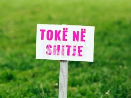 Toke per shitje,Vaqarr