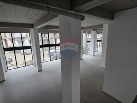 Shop - For Rent - Arkitekt Sinani Street, Tirana