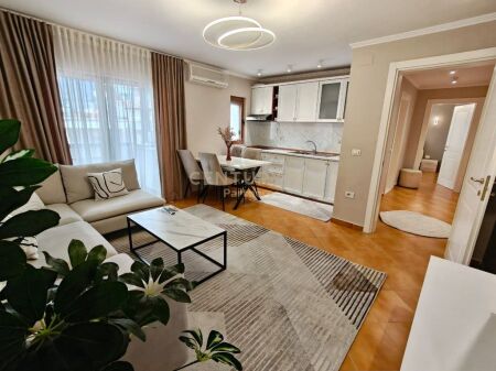 SHITET APARTAMENT 1+1 – RRUGA DIBRES, TIRANË!