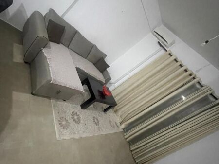 Jepet me qira apartament 1+1 Fusha e Aviacionit 550 mije leke