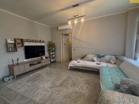 Shitet,Apartament 2+1, Kompleksi Tower Bridge,Rruga e Dibres.