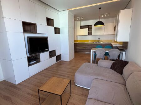 Apartament 2+1+Parking per qira tek Rruga Bardhyl.