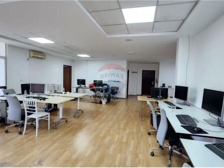 Zyra per qira ne Bllok