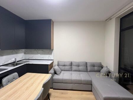 SHITET APARTAMENT 2+1 - BULEVARDI I RI
