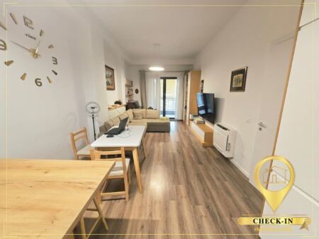 Shitet apartament 2+1+2 tek Pazari i Ri