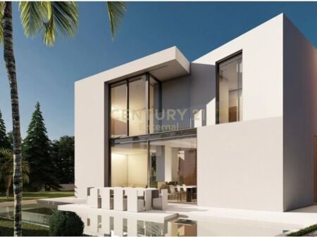 Villa in Vendita con Piscina a Farke (Daias) 800.000 € Sup. Totale 475m2