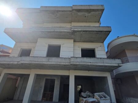 Godine 3-kateshe për Shitje në Vlorë,Lgj 24 Maji