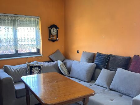 Jepet me qira 2+1+1 Laprake 450 mije leke