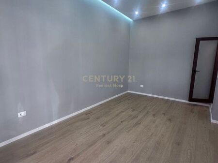 Njësi Komerciale pranë Pediatris