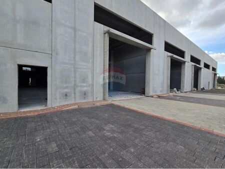 Magazzino/Deposito - In Affitto - Autostrada Tirana Durazzo, Tirana