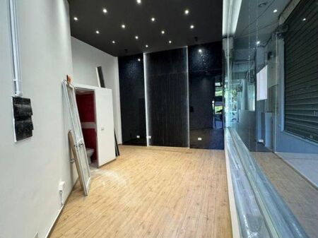 NEGOZIO IN AFFITTO IN VIA BARRICATE !