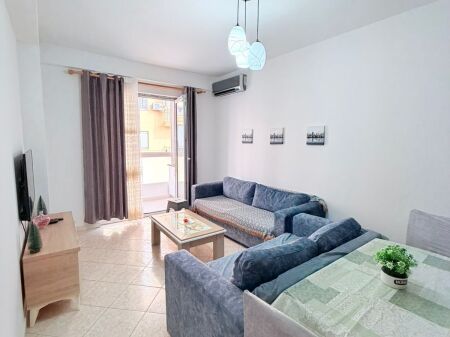 AFFITTASI APPARTAMENTO 1+1 VICINO ALLA STAZIONE DEI TRENI, DURAZZO